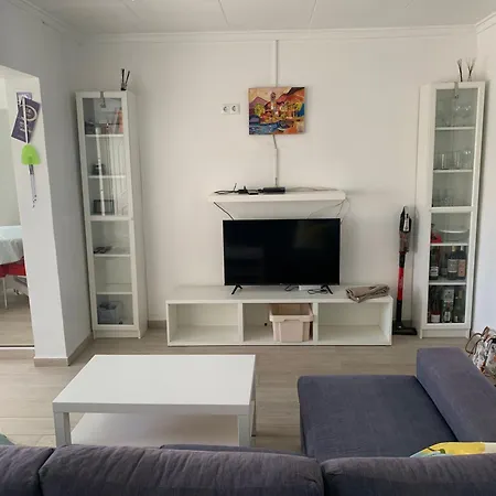 Modern In With Spacious Terrace And 250m From The Torrevieja