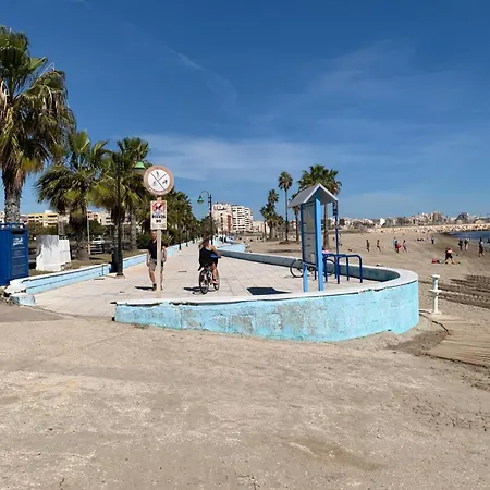 Modern In With Spacious Terrace And 250m From The * Torrevieja